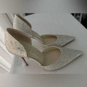 Club London Rhinestone Pointed Toe Stiletto Heels | Size 9 | Ivory